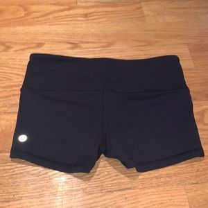 Lululemon Black Boogie Shorts Size 4